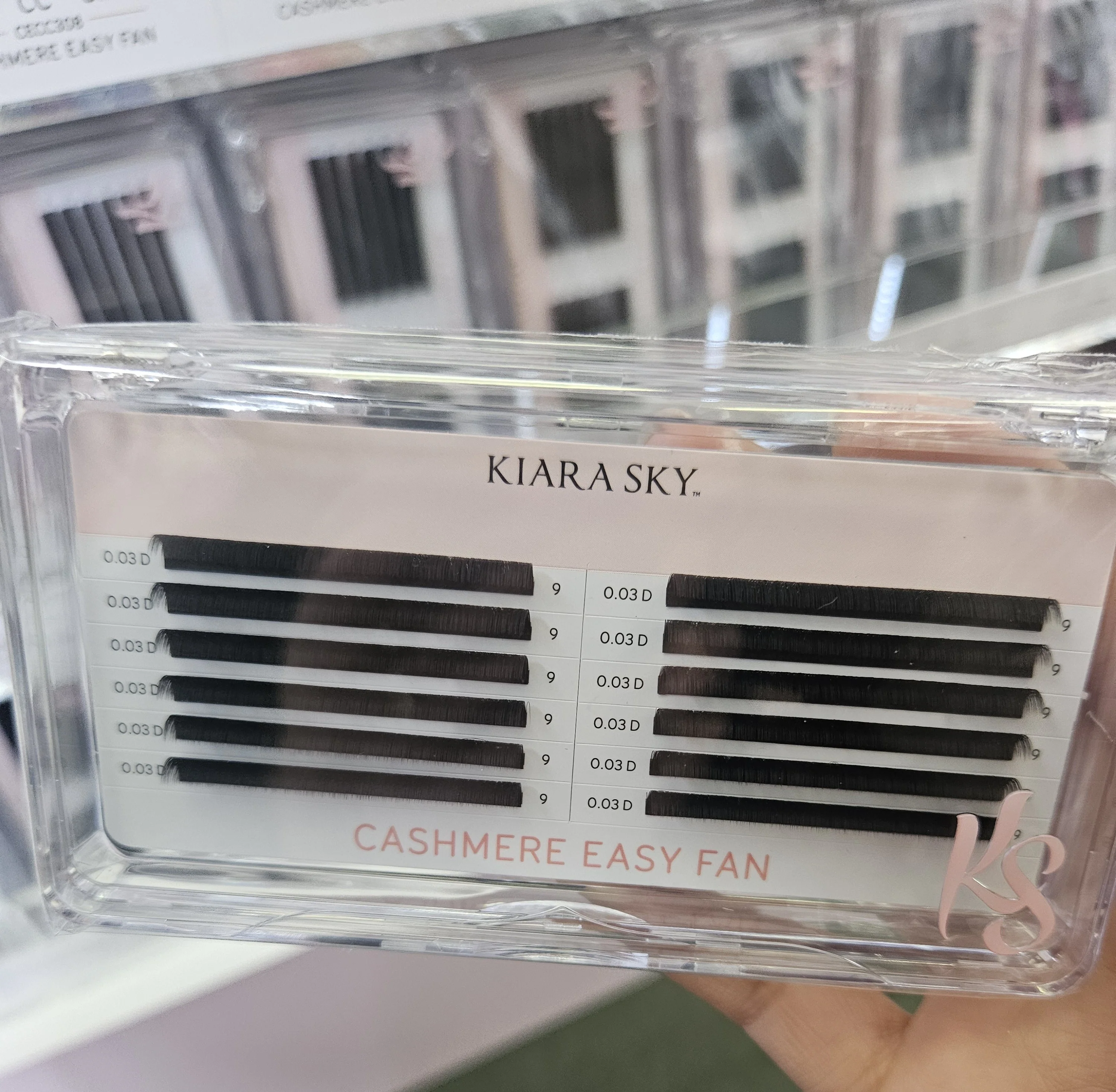 Kiara Sky Lash Extensions Cashmere Easy Fan - 0.03 - D - 9mm CED309