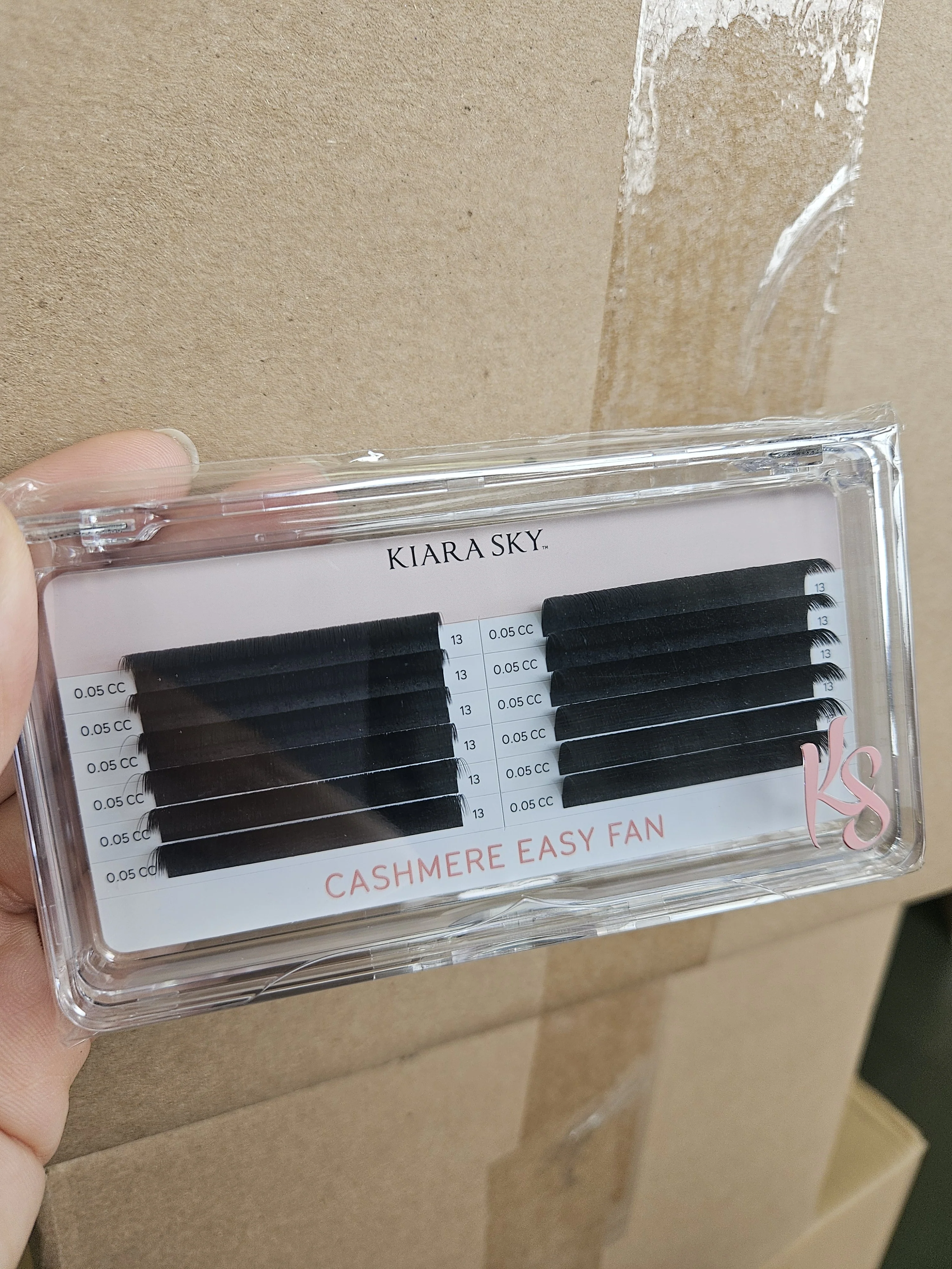 Kiara Sky Lash Extensions Cashmere Easy Fan - 0.05 - CC - 13mm CECC513